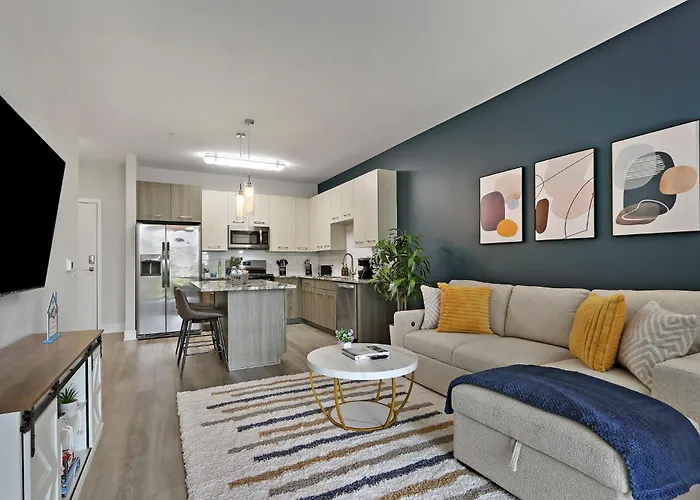Style Near Downtown With Pool, Free Parking, Gym, Sauna & Appartement Warrenville