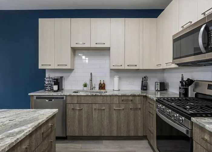 Appartement Style Near Downtown With Pool, Free Parking, Gym, Sauna & Warrenville