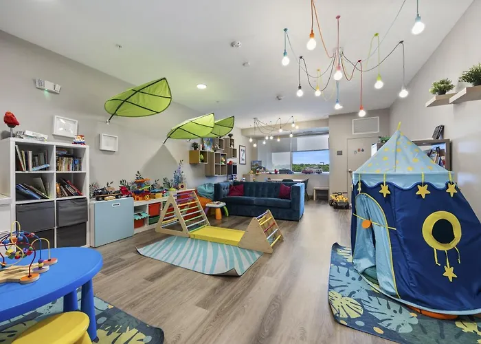 Style Near Downtown With Pool, Free Parking, Gym, Sauna & Apartamento *