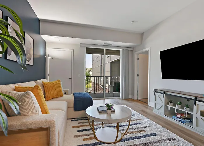 Style Near Downtown With Pool, Free Parking, Gym, Sauna & Apartamento *