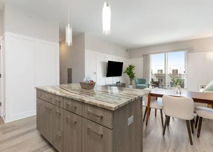 Appartement Style Near Downtown With Pool, Free Parking, Gym, Sauna & *